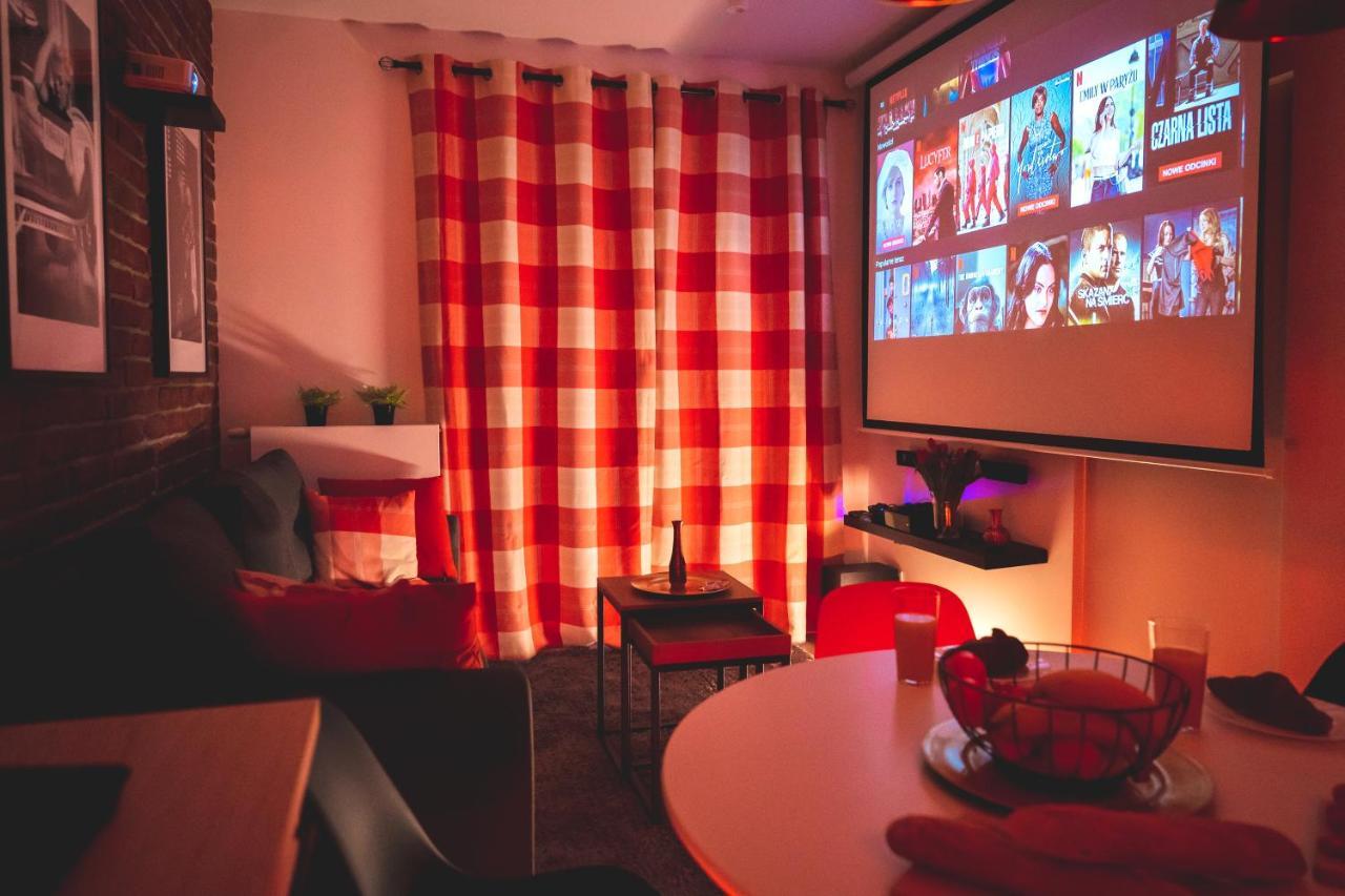 Movie Jacuzzi Apartment At The Main Station By Noclegi Renters Krakow Exterior photo