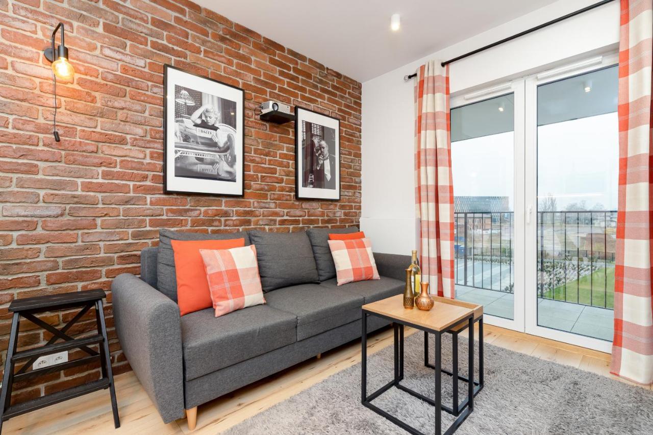 Movie Jacuzzi Apartment At The Main Station By Noclegi Renters Krakow Exterior photo